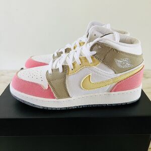 NIKE Air Jordan 1 Mid SE White/Vivid Green- US 7